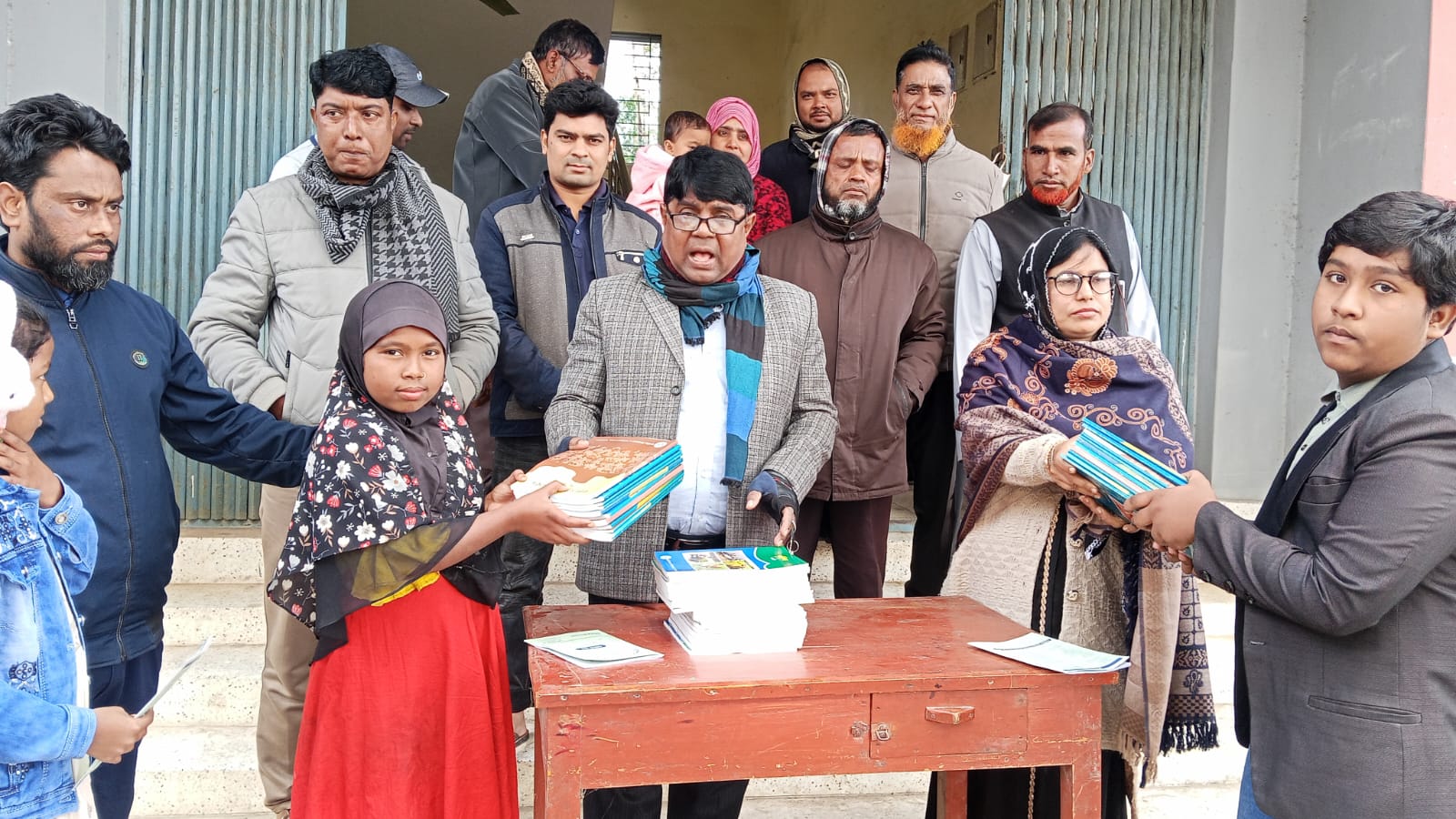 ১লা জানুয়ারি ২০২৬। শিক্ষার্থীদের মাঝে বই বিতরণ। - Image 5