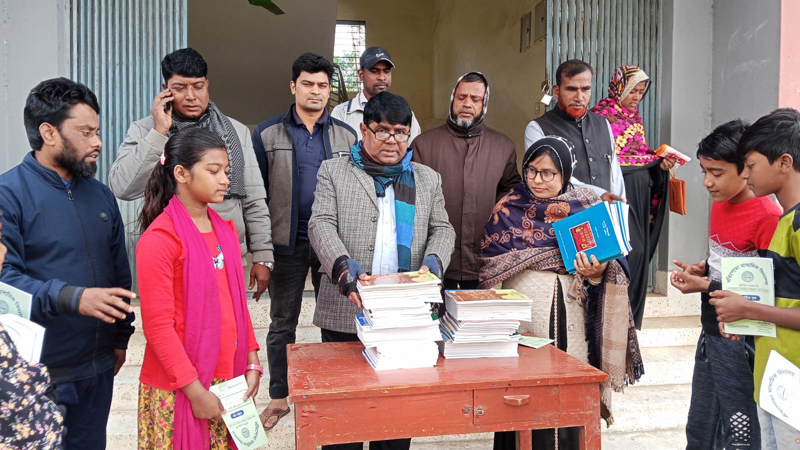 ১লা জানুয়ারি ২০২৬। শিক্ষার্থীদের মাঝে বই বিতরণ। - Image 12